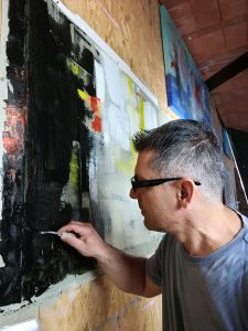 IMG 20180718 191426 1 225x300 - mentre dipingo nel mio studio